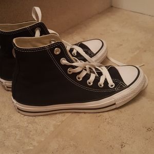 Unisex Converse hightops